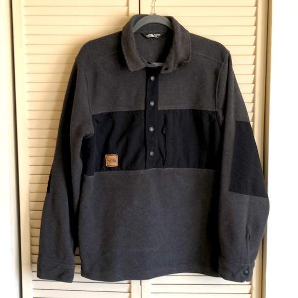 The North Face Men’s Medium Snap 1/4 Pullover - Picture 1 of 4